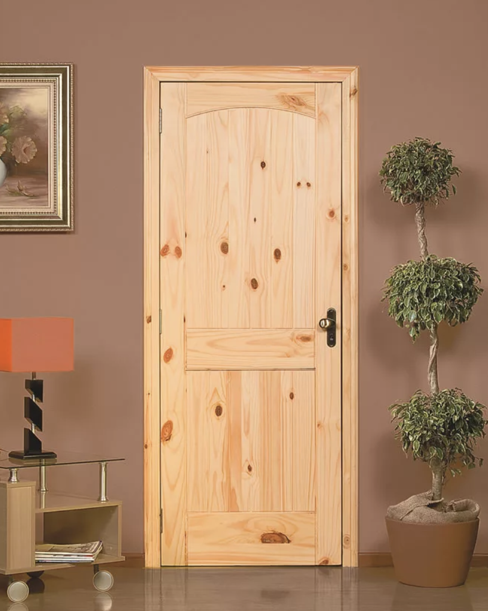 Двери из массива сосны. Деревянная дверь. Двери межкомнатные деревянные. Дверь деревянная сосна. Двери из сосны.
