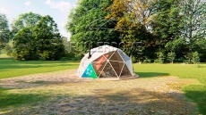 Сферический тент-шатер: приобрести или взять напрокат?
